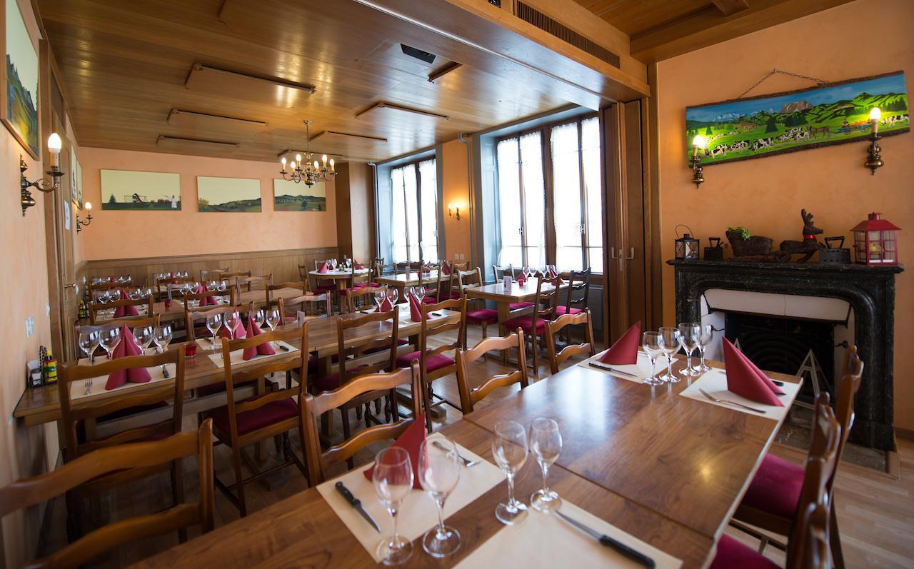 Hôtel - Restaurant Le Manoir Vaulruz Extérieur photo
